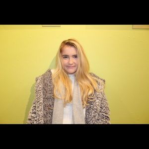 Meet your Posher, Rebecca